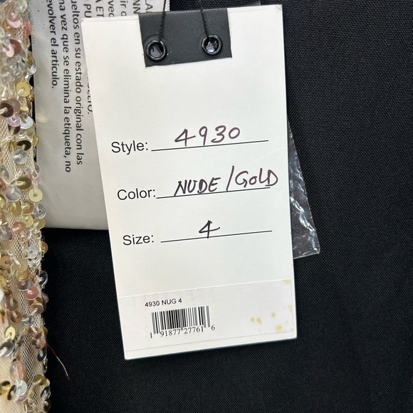 Mac Duggal 4930 SEQUINED SLEEVELESS V NECK COLUMN GOWN - Picture 6 of 8